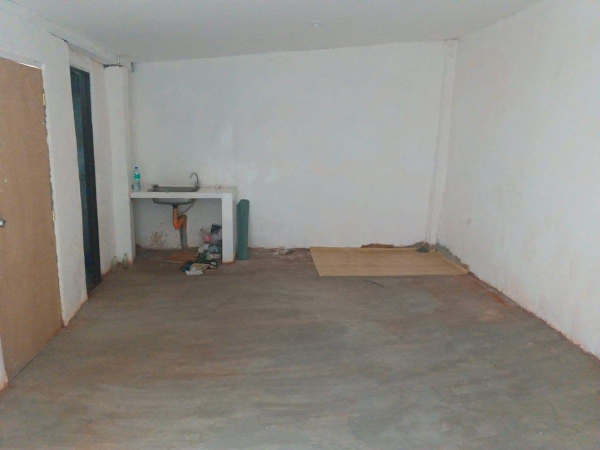 For Rent - photo 2