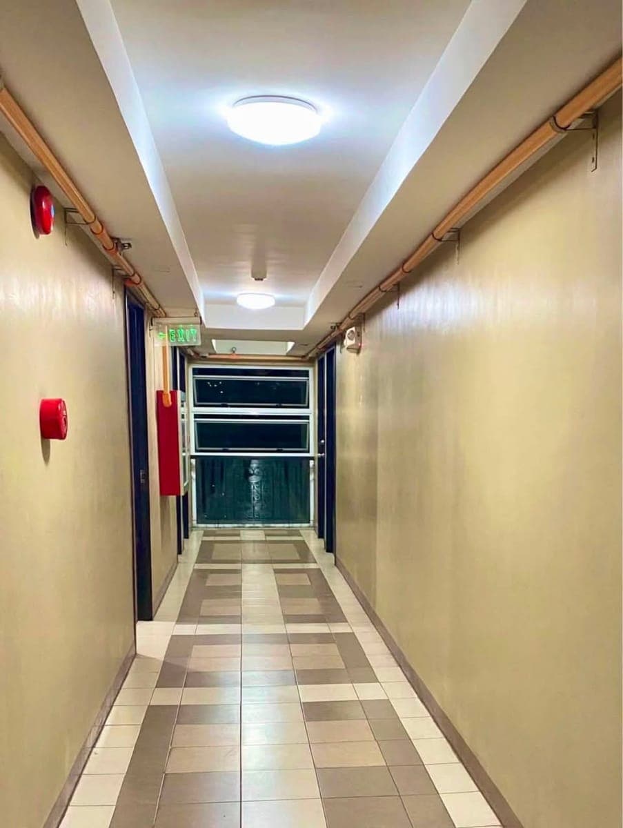 🏢 BARE STUDIO UNIT FOR RENT - photo 5