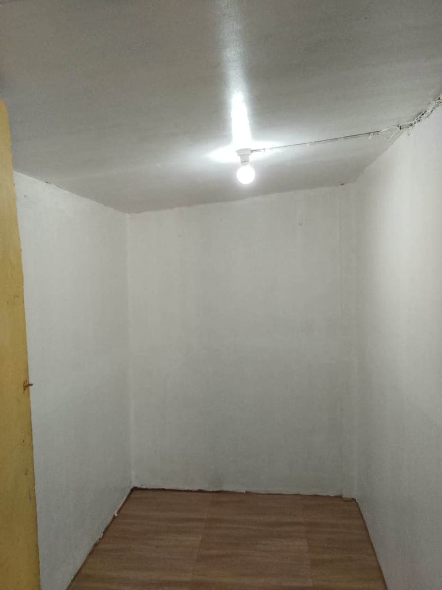 Apartment for rent 2 room own CR at lababu own kontador sa meralco at meter sa tubig., 7500 ang upa... - photo 4