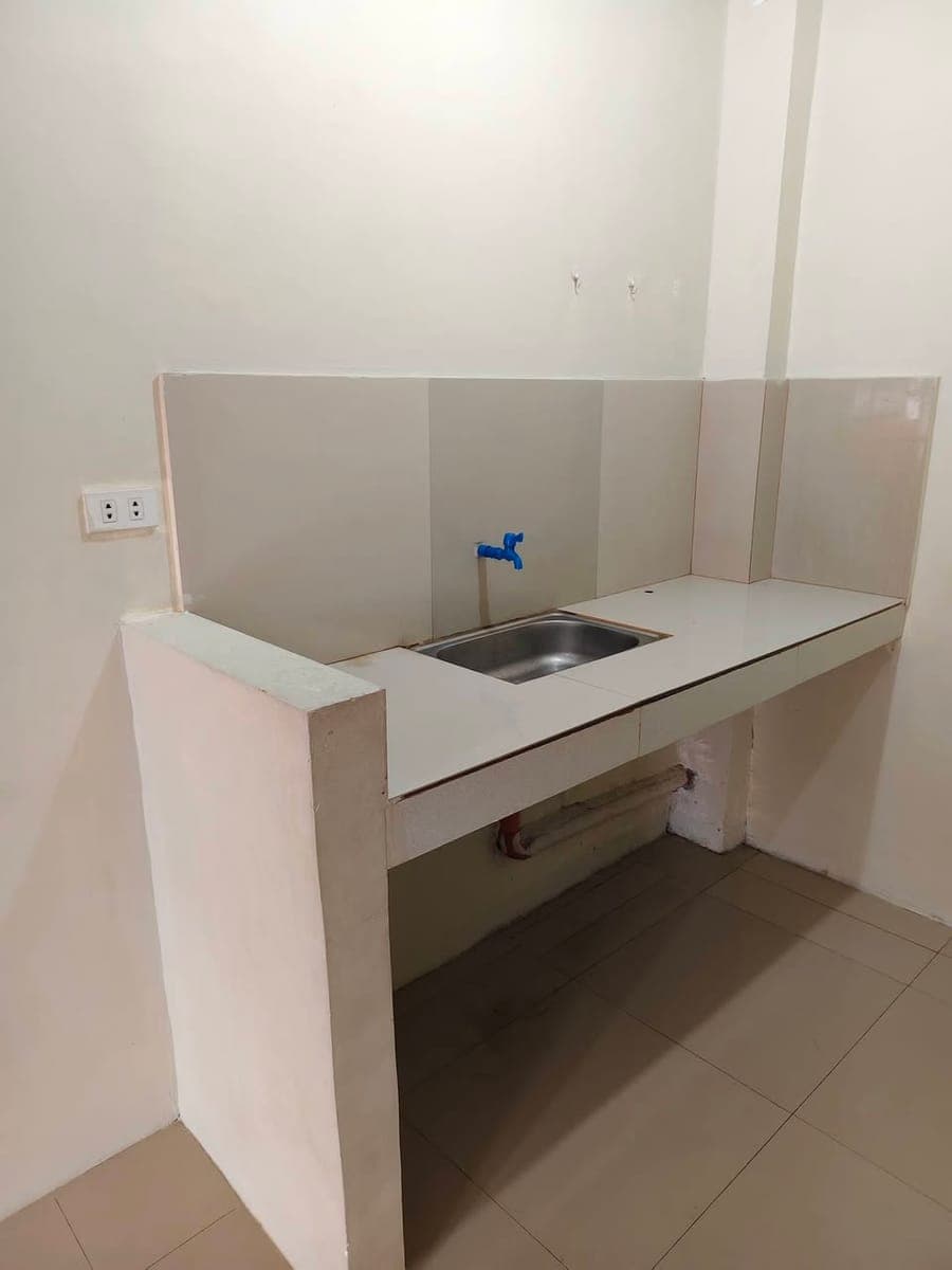 Available apartment for rent studio type 19 hyacinth South green hieghts Brgy putatan muntinlupa cit... - photo 3