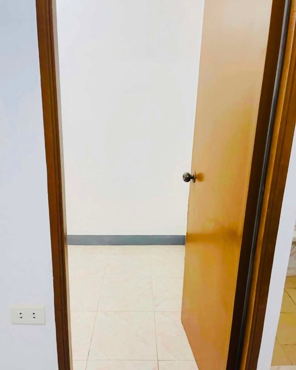 DOLMAR SUBD PASIG - NEWLY RENOVATED APARTMENT FOR RENT IN KALAWAAN - photo 2