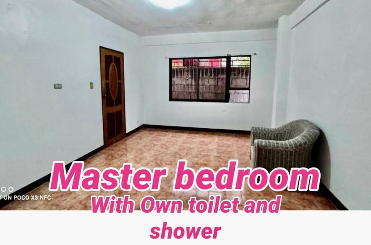 Apartment For Rent 2BR w/ Rooftop Near Marikina Bayan - photo 1
