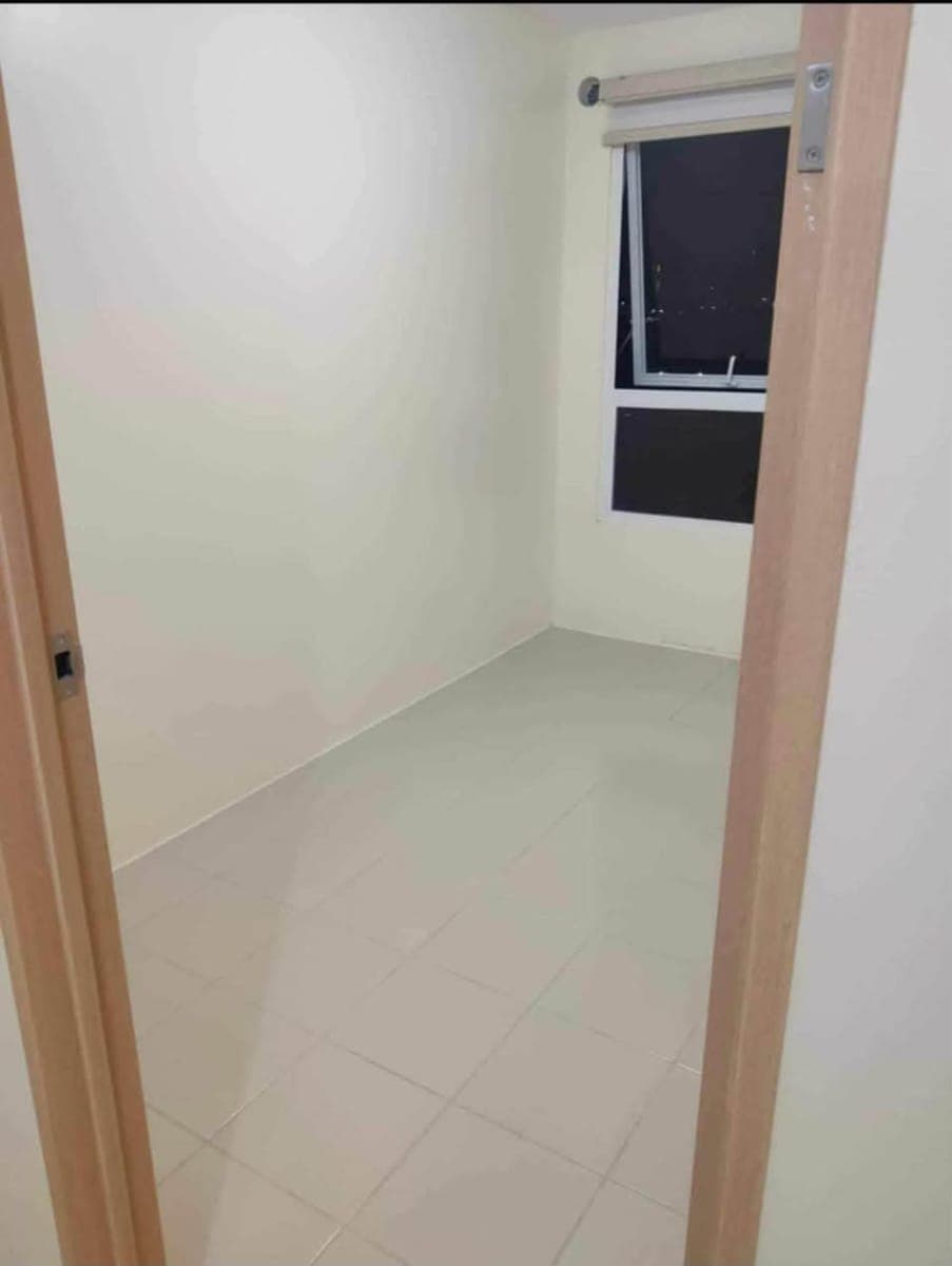 FOR RENT: 2 BEDROOM UNIT BARE UNIT - photo 2