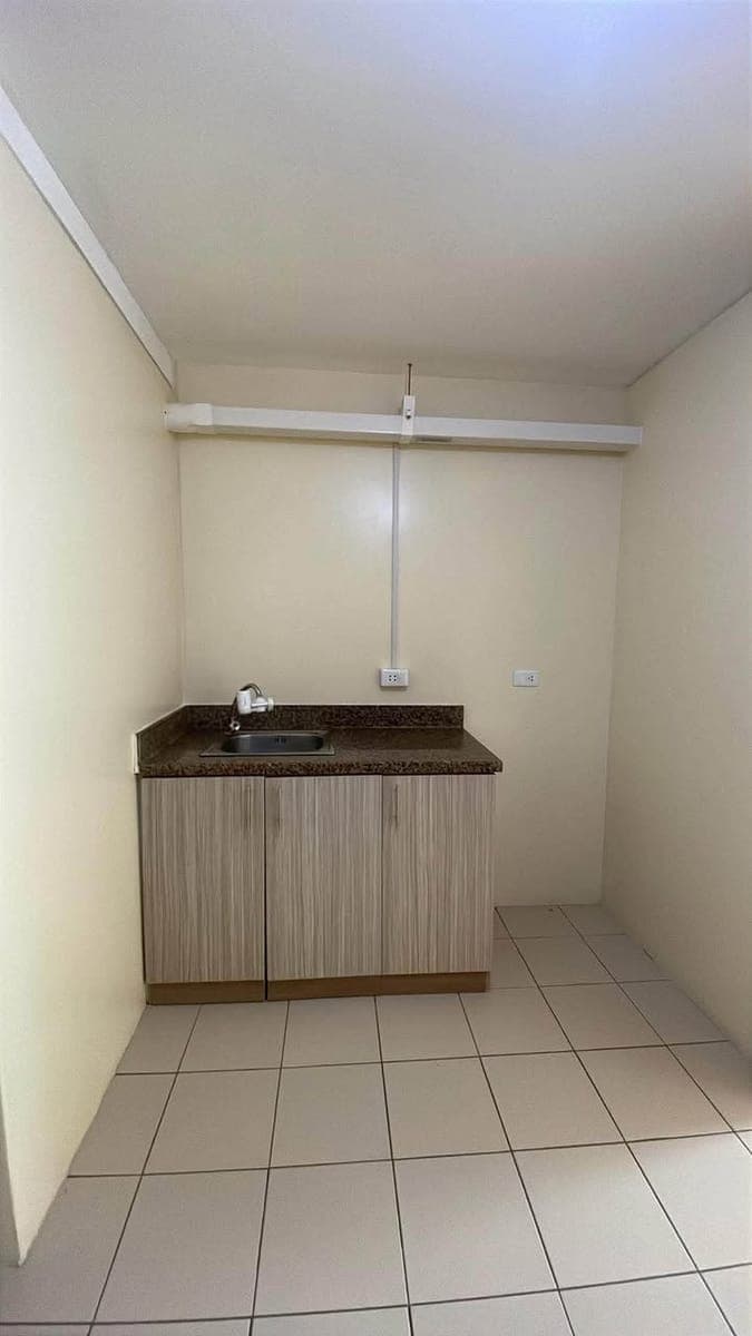 For Rent - photo 1