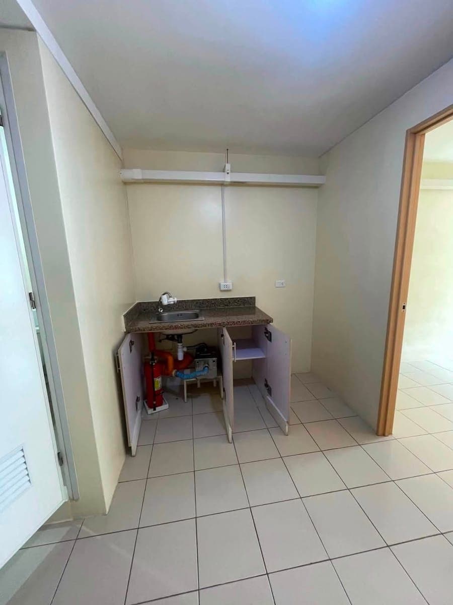 For Rent - photo 2