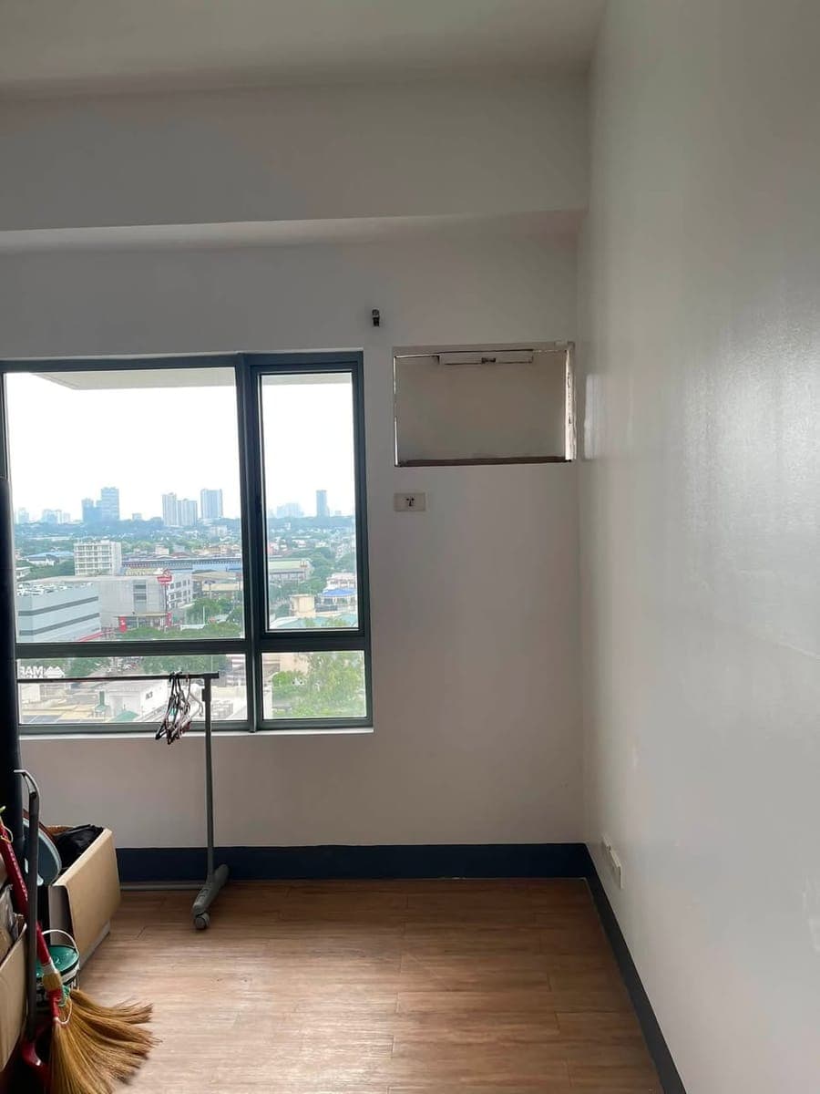 CONDO FOR RENT - photo 2