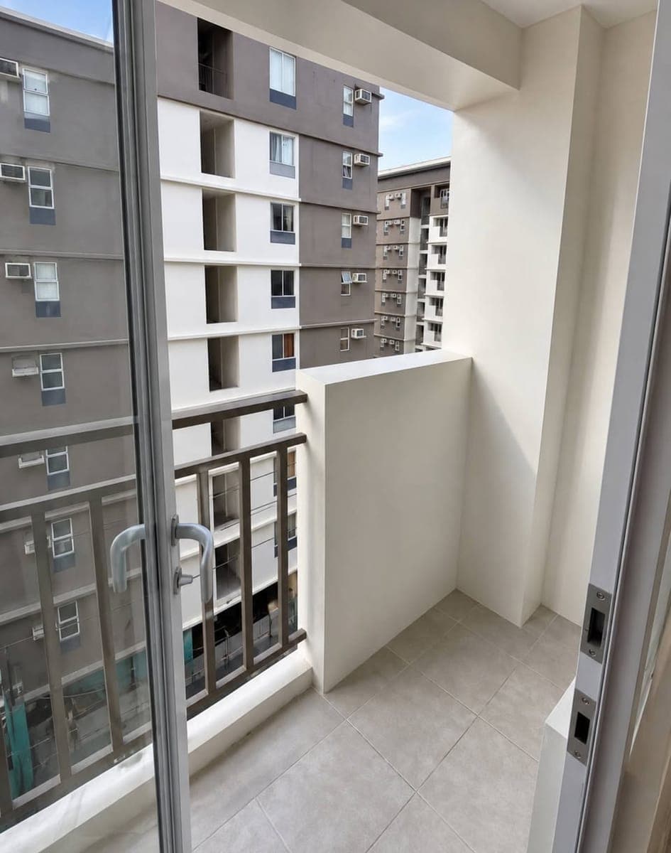 FOR RENT – AMAIA STEPS ALABANG - photo 3