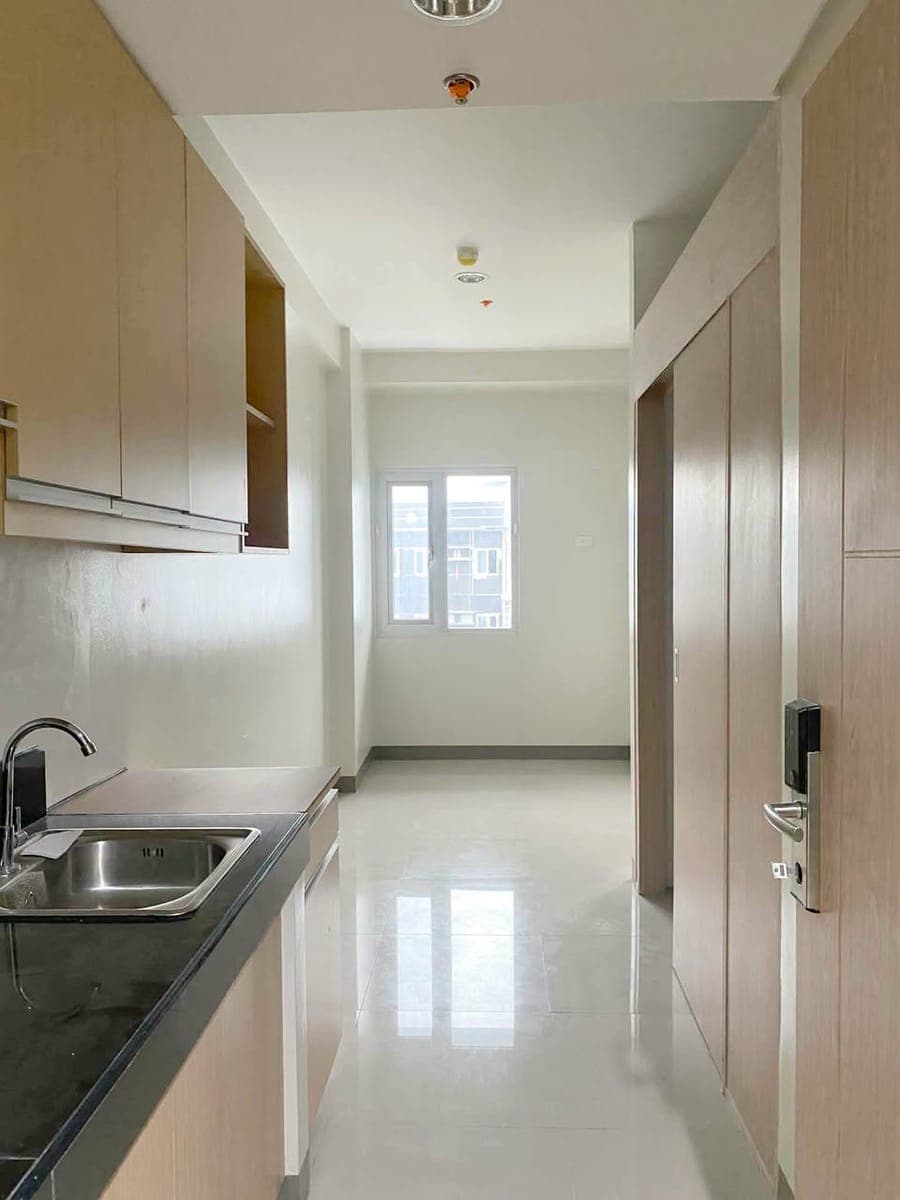 FOR RENT 2BR Condo Unit SMDC Charm Residences, near Sta Lucia Mall - photo 4