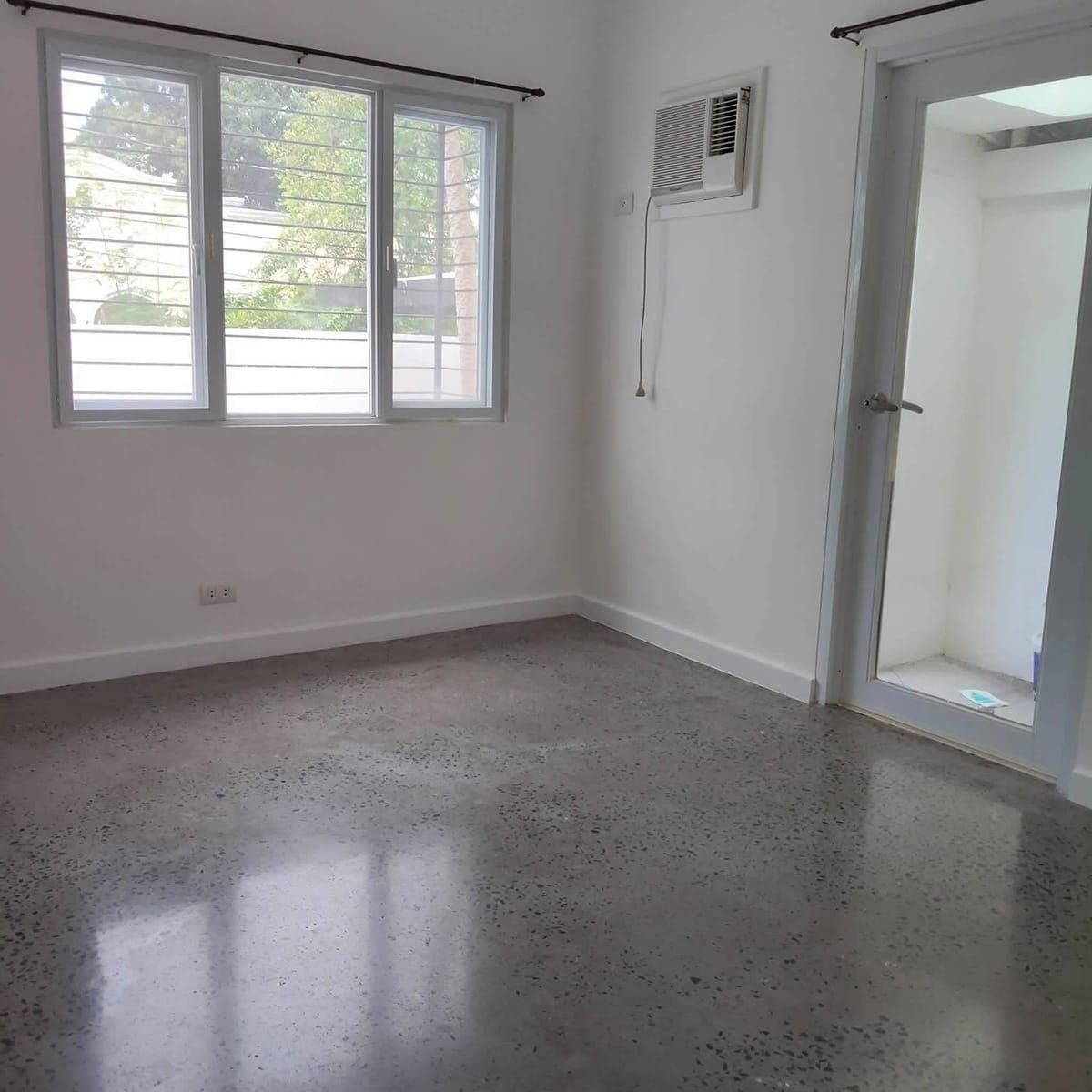 🏠MODERN HOUSE FOR RENT IN BF PARAÑAQUE🏡 - photo 2