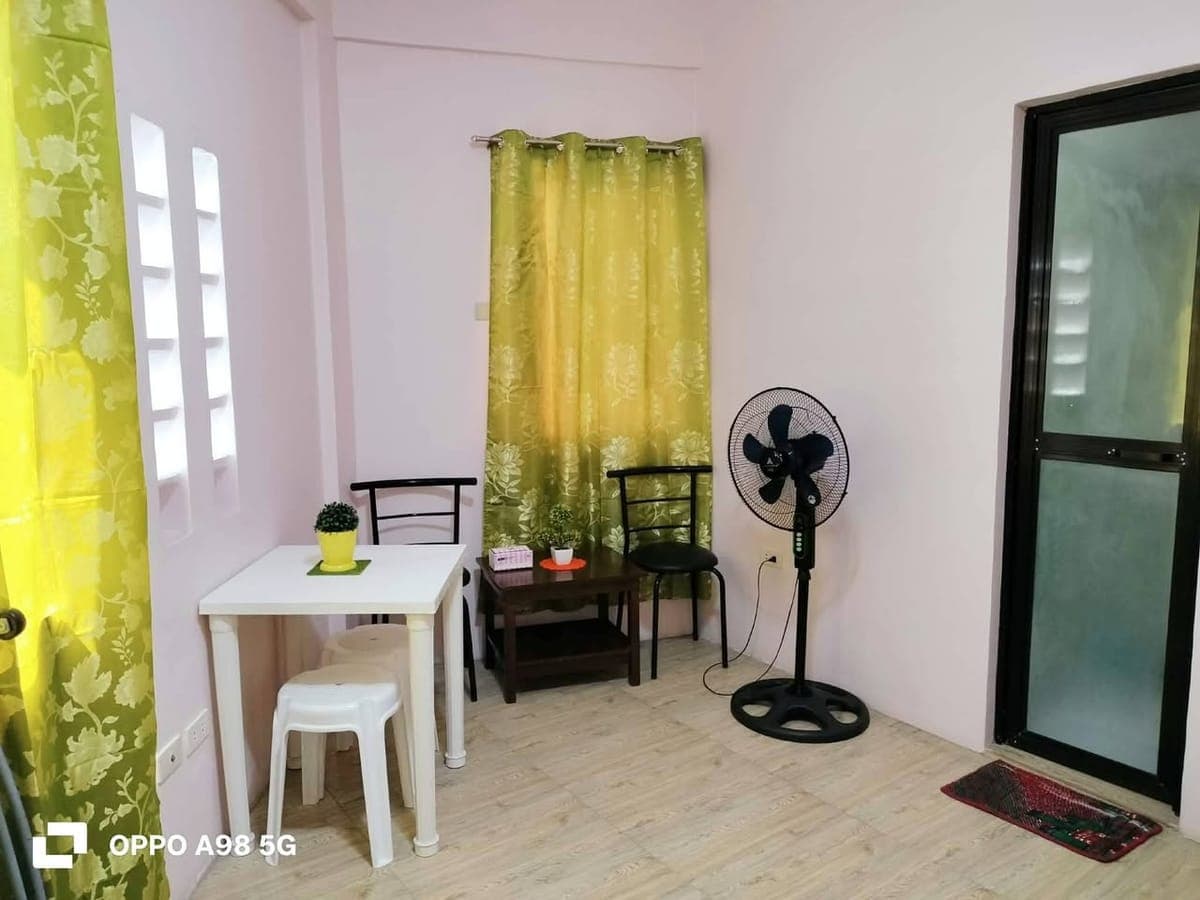 ROOM FOR RENT" - photo 5