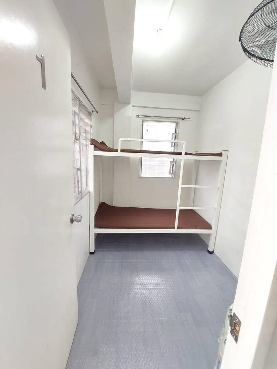 ROOM FOR RENT - Room is good for 1 or 2 person – WOMEN ONLY - photo 3