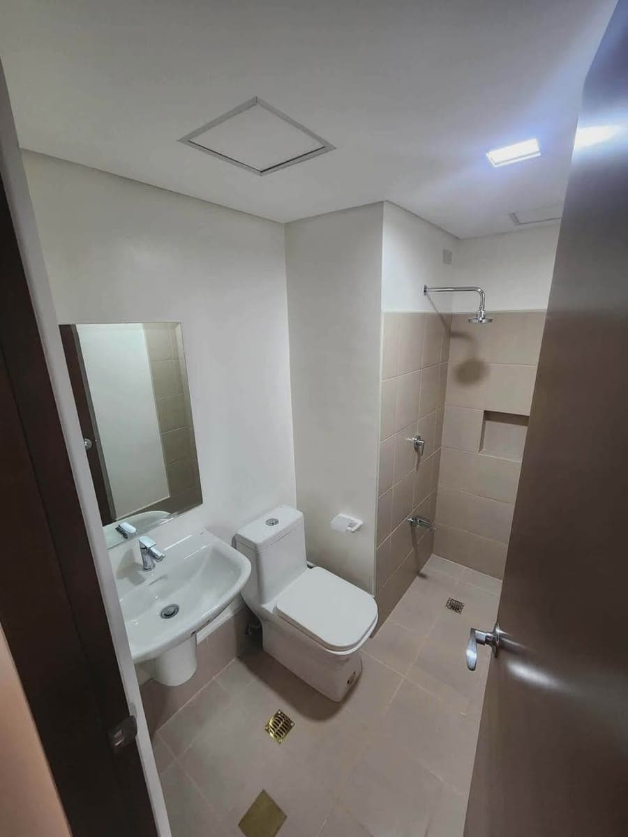 Condominium For Rent in Marikina City - photo 5