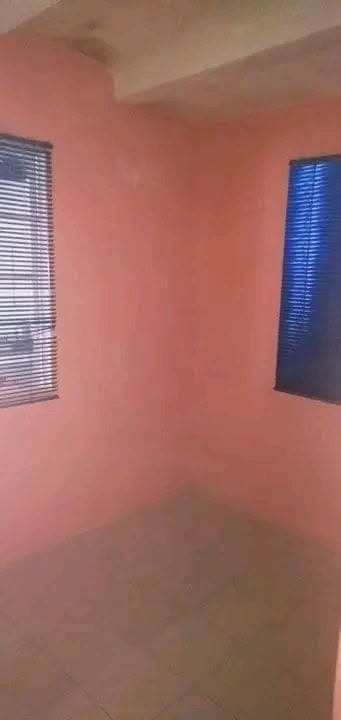 Room For Rent Available - photo 1