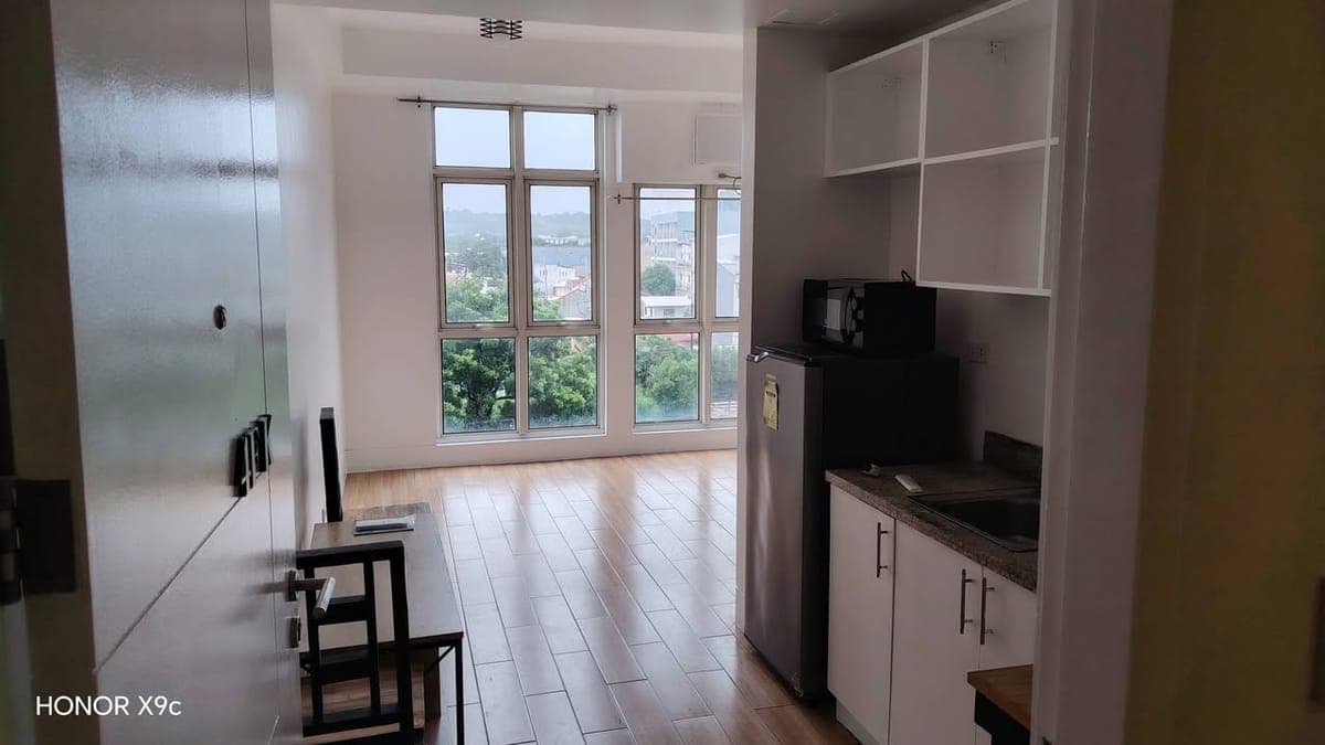 HOLLAND PARK CONDO FOR RENT‼️ - photo 2