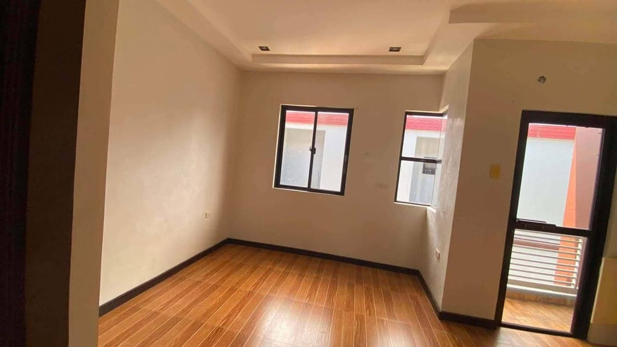 3-STOREY TOWNHOUSE FOR RENT - photo 4