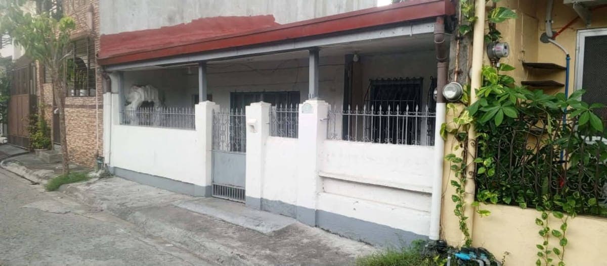 House Fot Rent: - photo 1