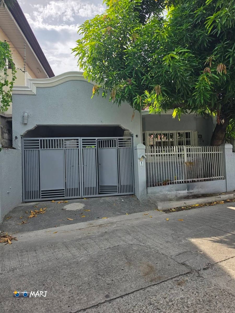FOR RENT: Bungalow House - photo 1