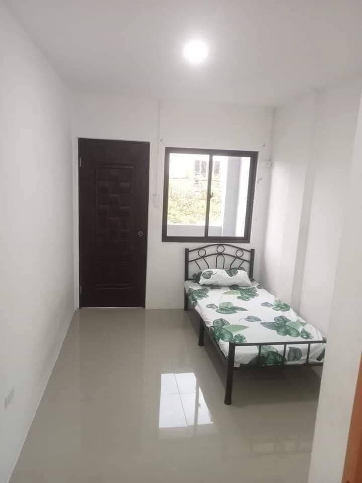 🏠 Las Pinas Room for Rent walking Distance Savemore Along Marcos Alvarez & Las Pinas Medical Center!🏠 - photo 5