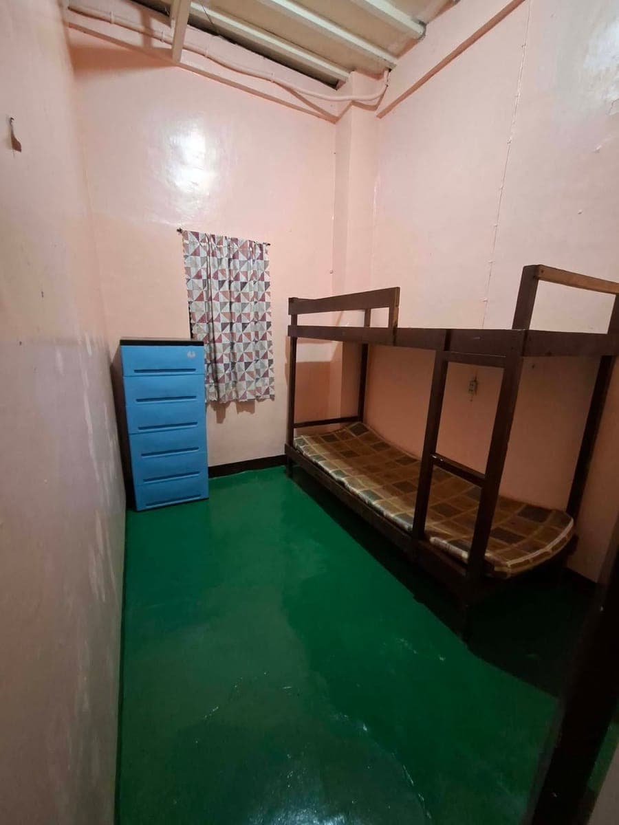 ROOM available.... - photo 2