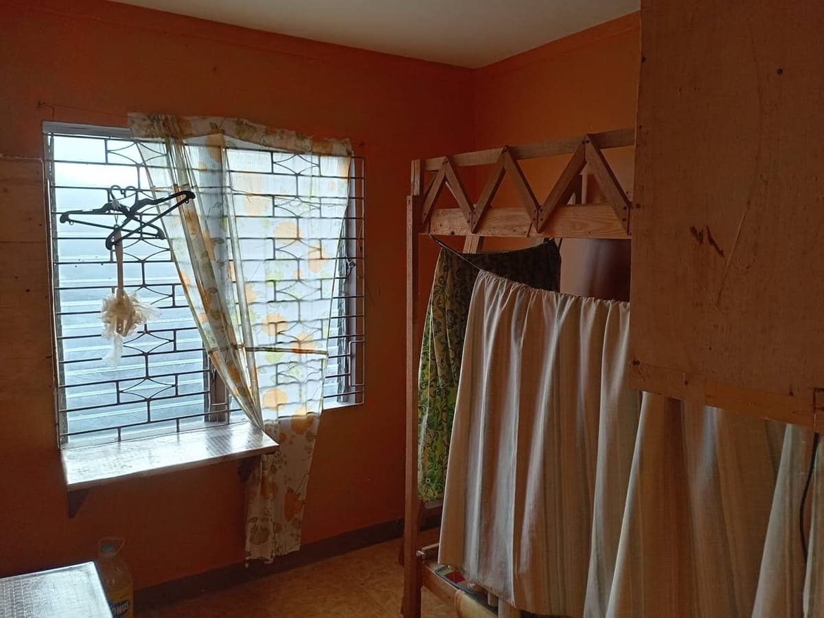 We have a vacant bed for 1 gentleman to share a room with another gentleman. Also we have a vacant b... - photo 1