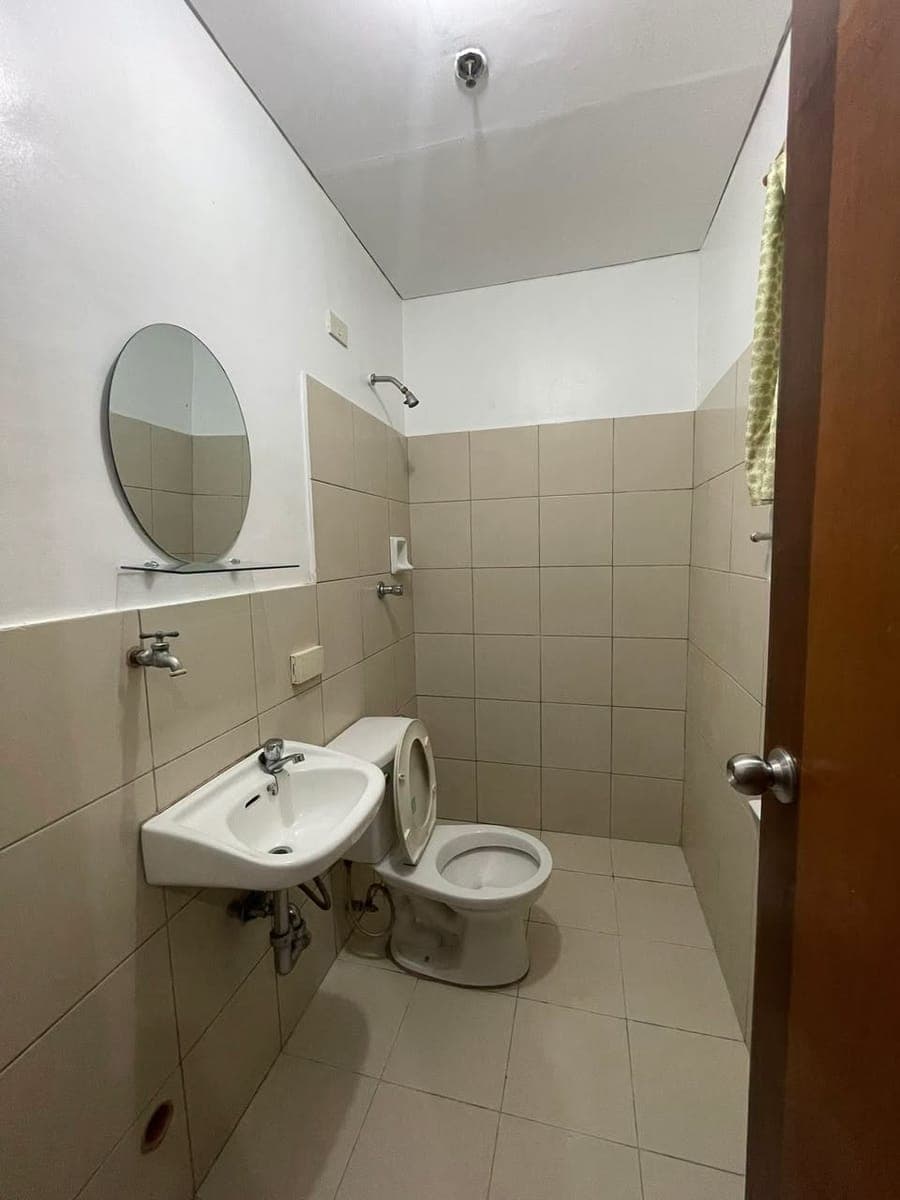 **FULLY FURNISHED 18 SQM STUDIO UNIT FOR RENT — San Antonio Village, Pasig City** - photo 4