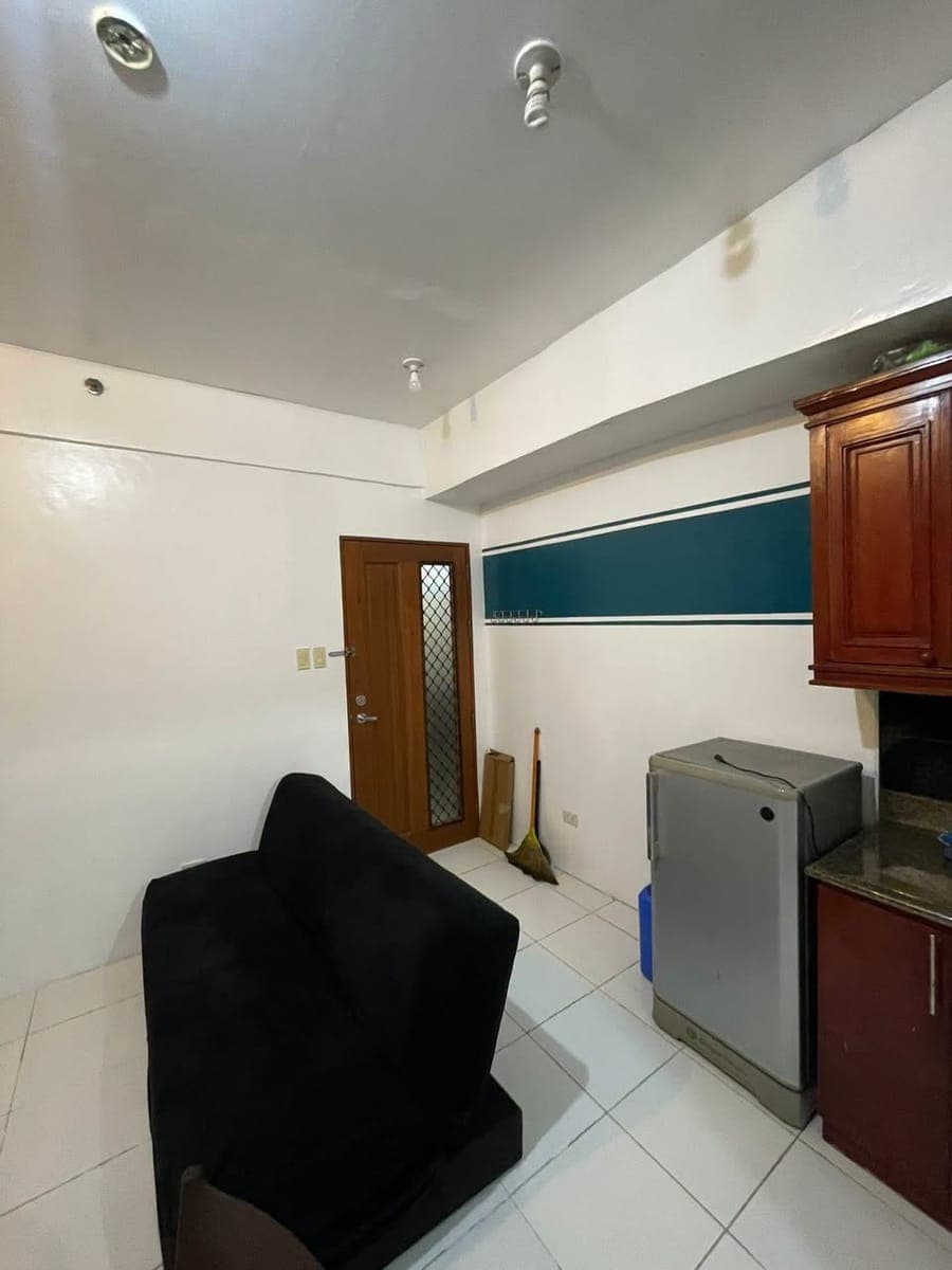 **FULLY FURNISHED 18 SQM STUDIO UNIT FOR RENT — San Antonio Village, Pasig City** - photo 5