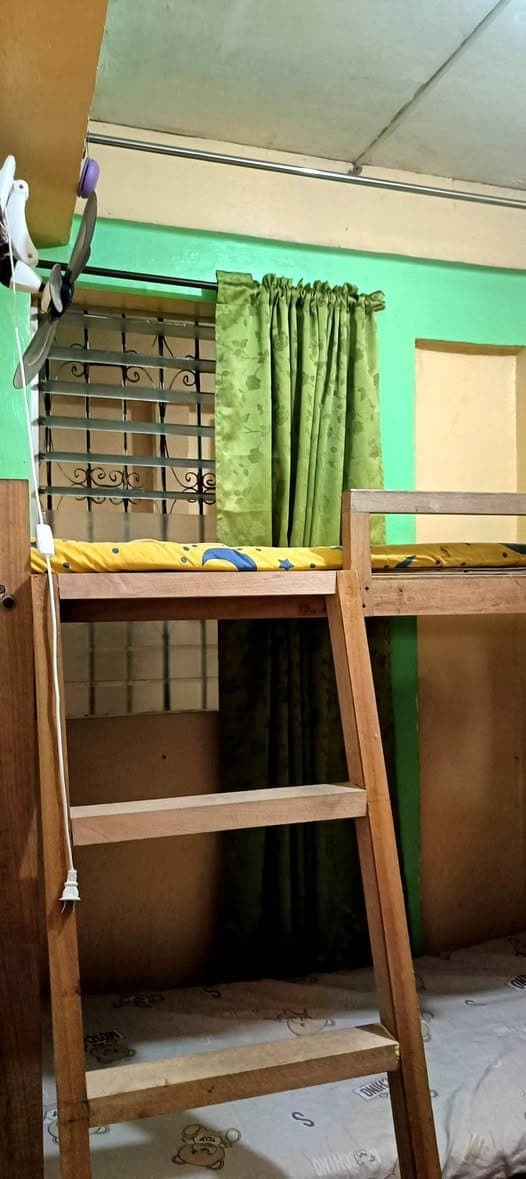 Room for rent with bunk bed.. - photo 3