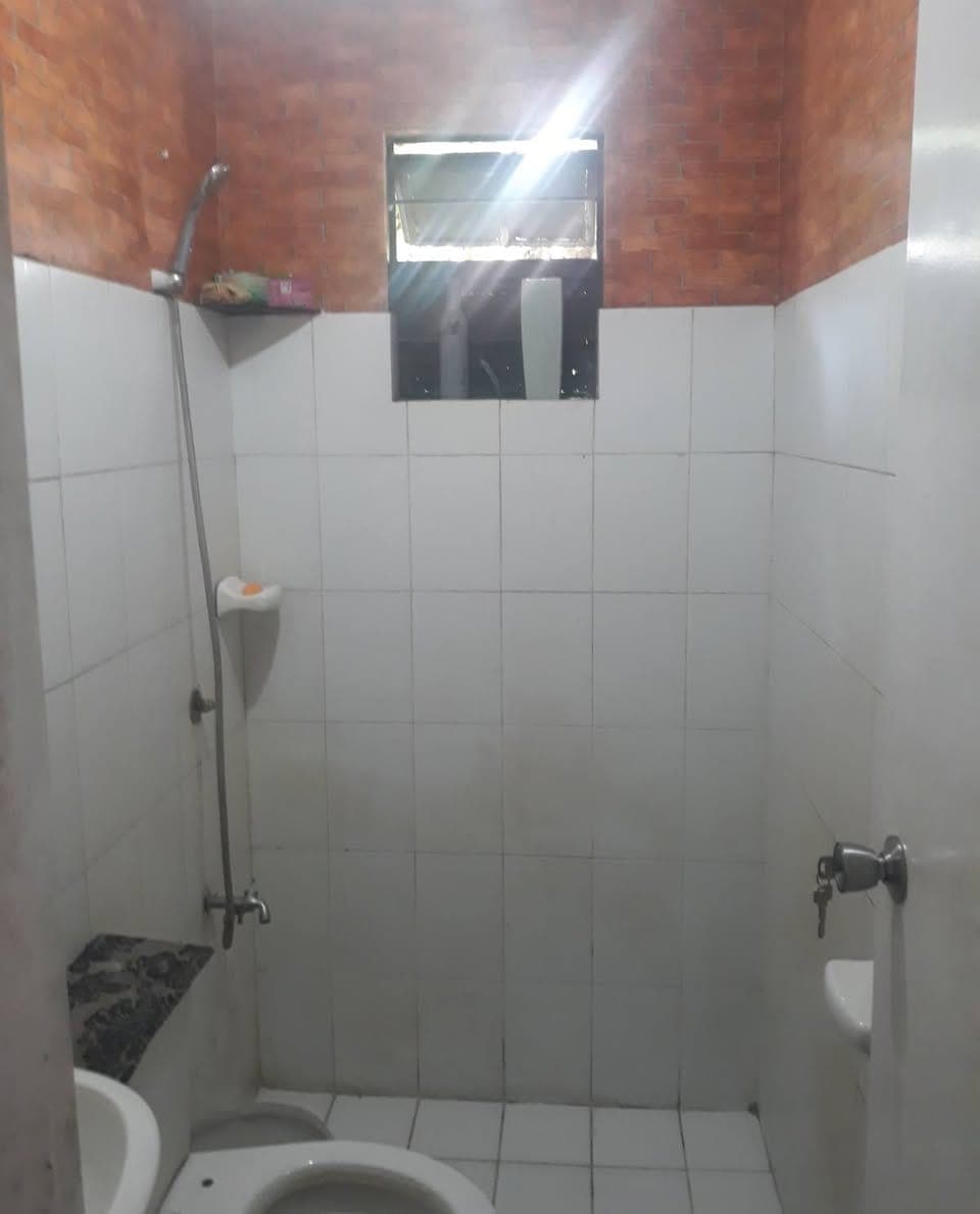 Paki basa Ng buo Room for rent with aircon - photo 2