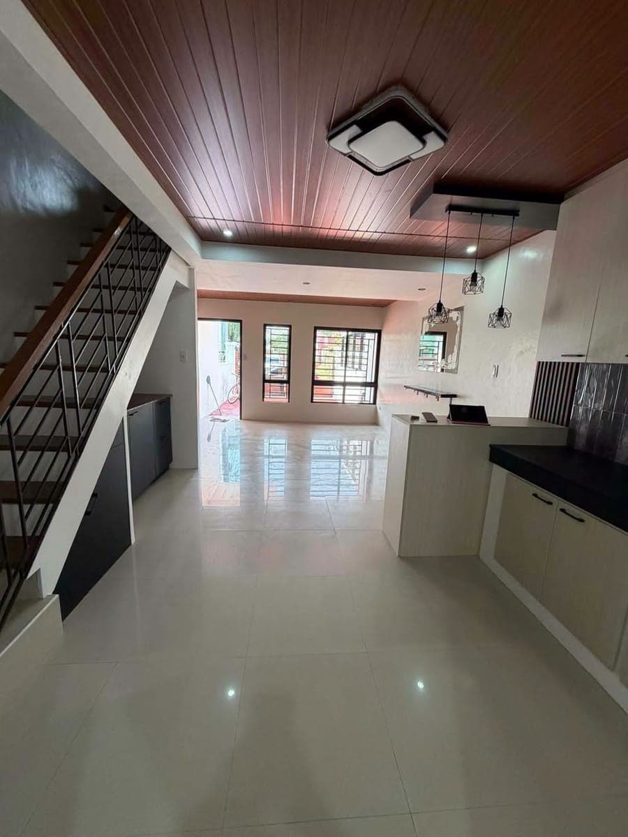 Townhouse for Rent / Sale !!! - photo 1