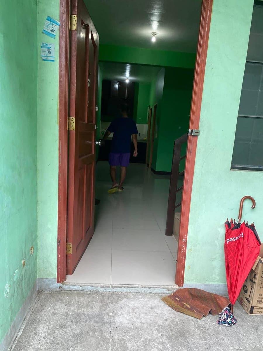URGENT:2-Storey Unit Residential Space for Rent located at 21Fairlane st.Fairlane Subd.Concepcion 1... - photo 2