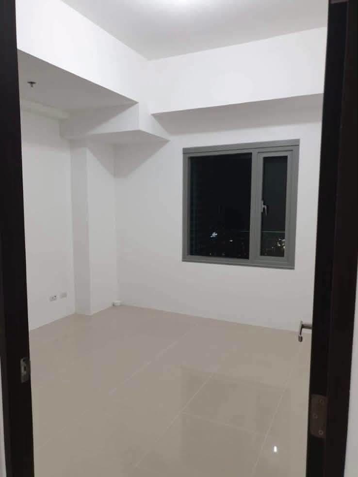 𝐅𝐎𝐑 𝐑𝐄𝐍𝐓: 1BR Bare  Unit with Parking at Bristol at Parkway Place, Alabang, Muntinlupa - photo 4