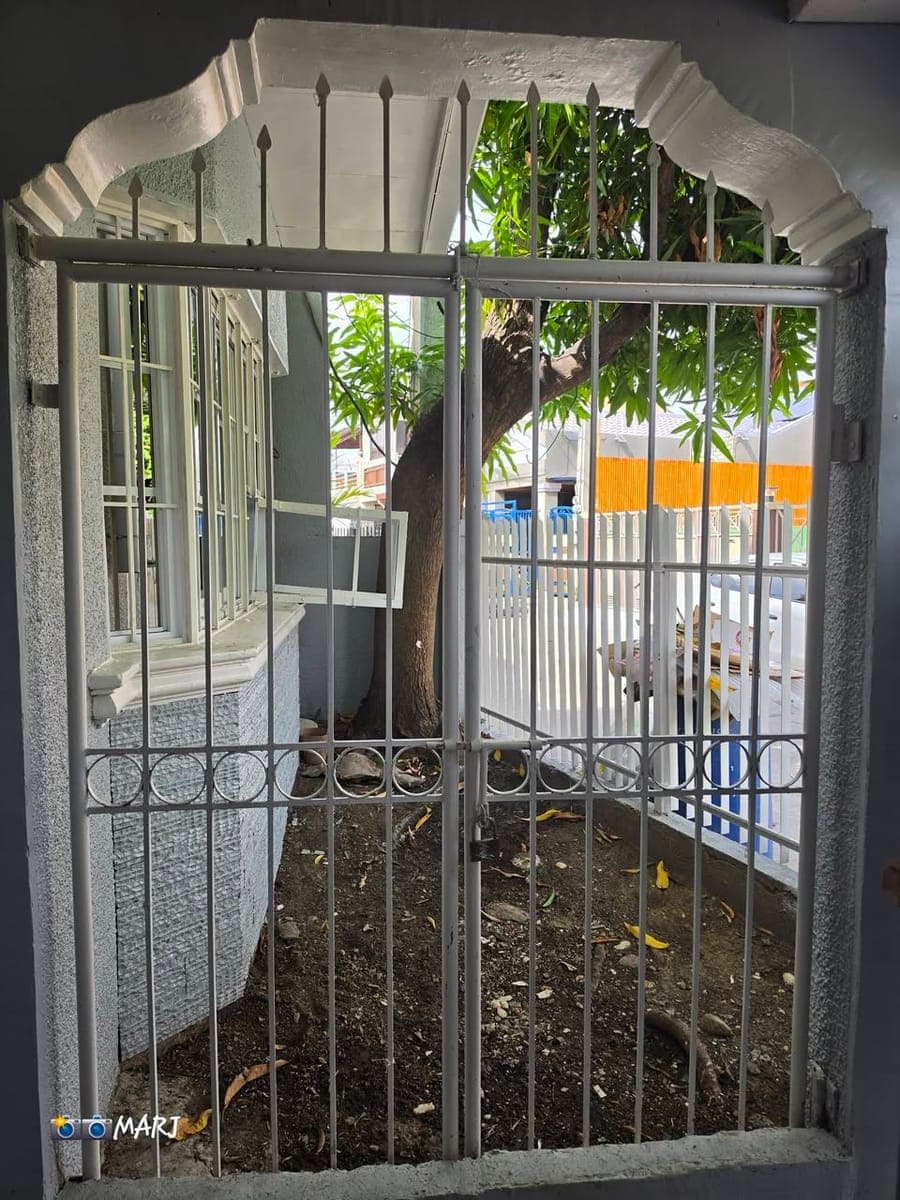 FOR RENT: Bungalow House - photo 1