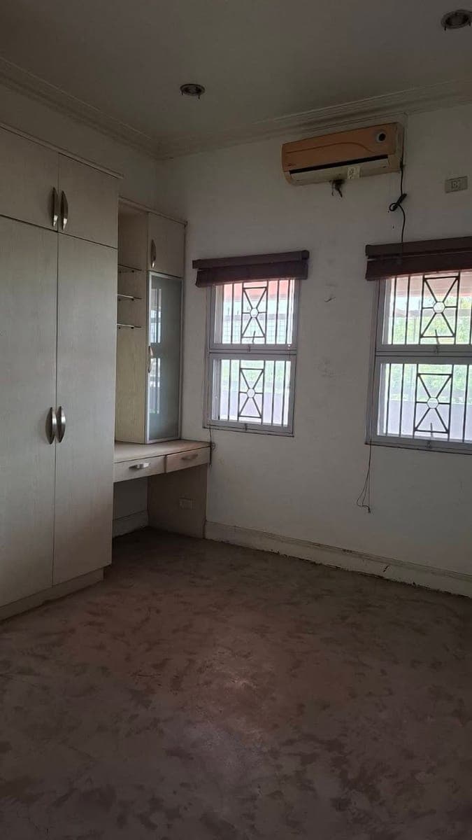 RESIDENTIAL / STORAGE SPACE FOR LEASE - photo 2