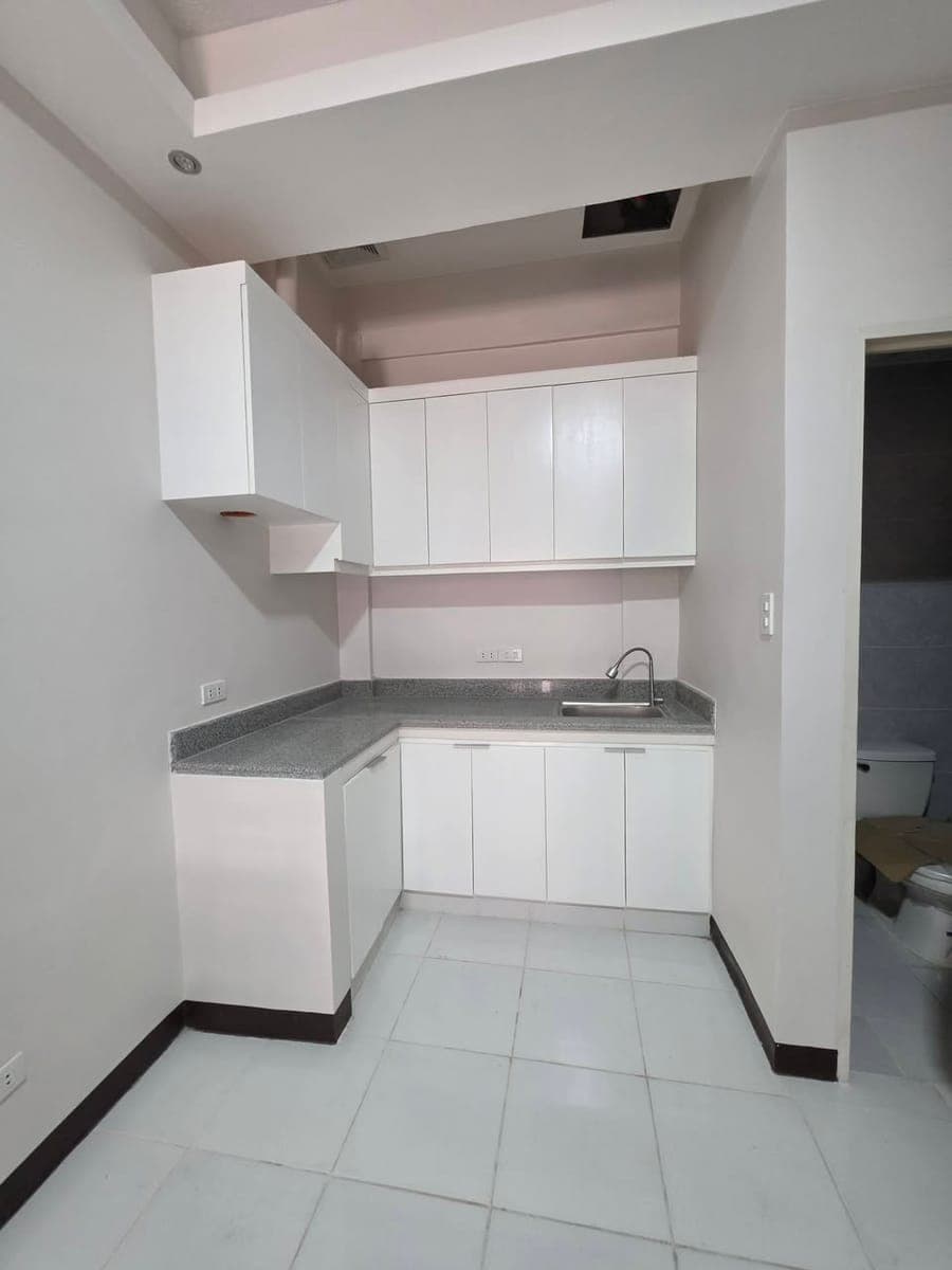 FOR RENT| Newly built 3 Storey Townhouse - photo 4