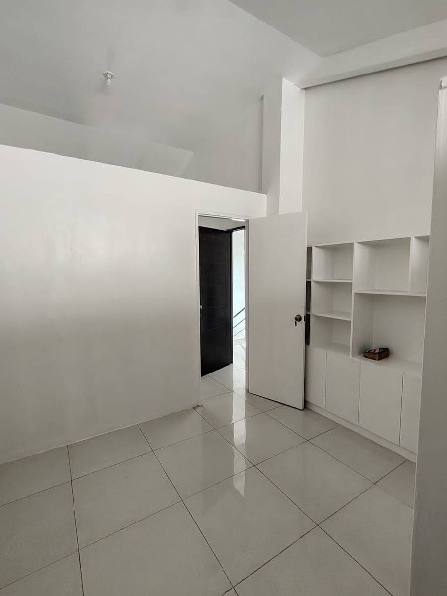 1BEDROOM APARTMENT UNIT FOR RENT - photo 3