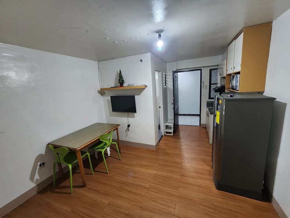 Condo for Rent near Alabang - photo 1
