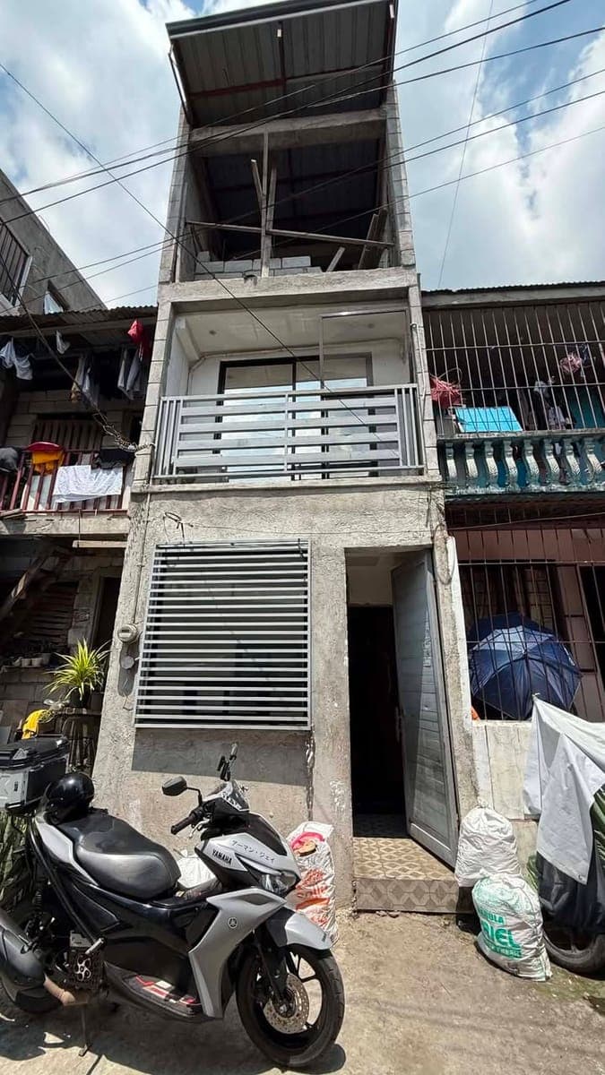 🏠 3-STOREY HOUSE FOR RENT / LEASE (1 to 2 Years Contract) 🏠 - photo 1