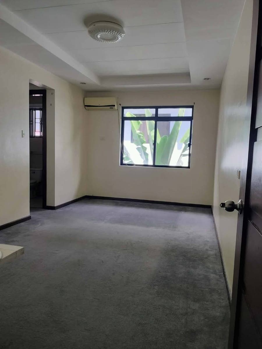 🏘5 BR HOUSE FOR RENT IN BF PARAÑAQUE🏘 - photo 4