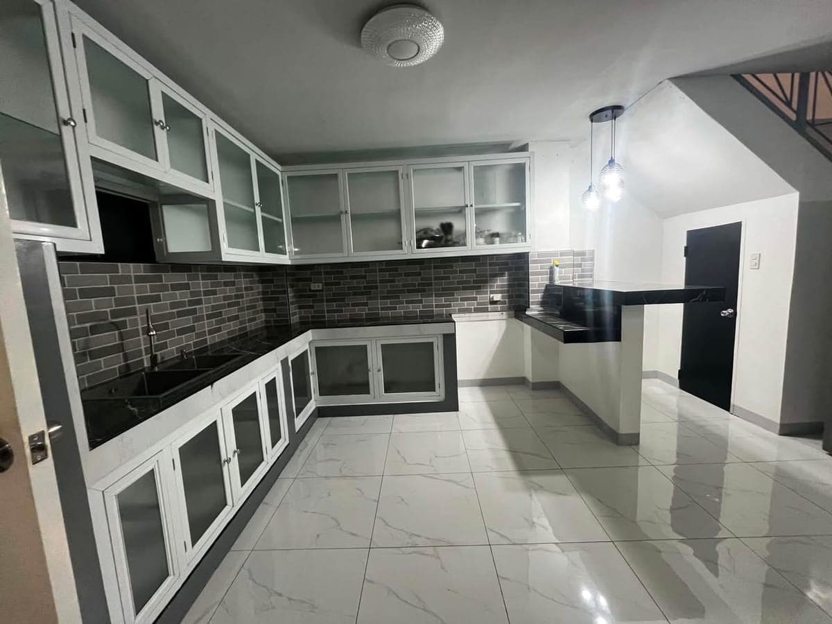 House for Rent - Greenwoods Executive Village ph2 - photo 4