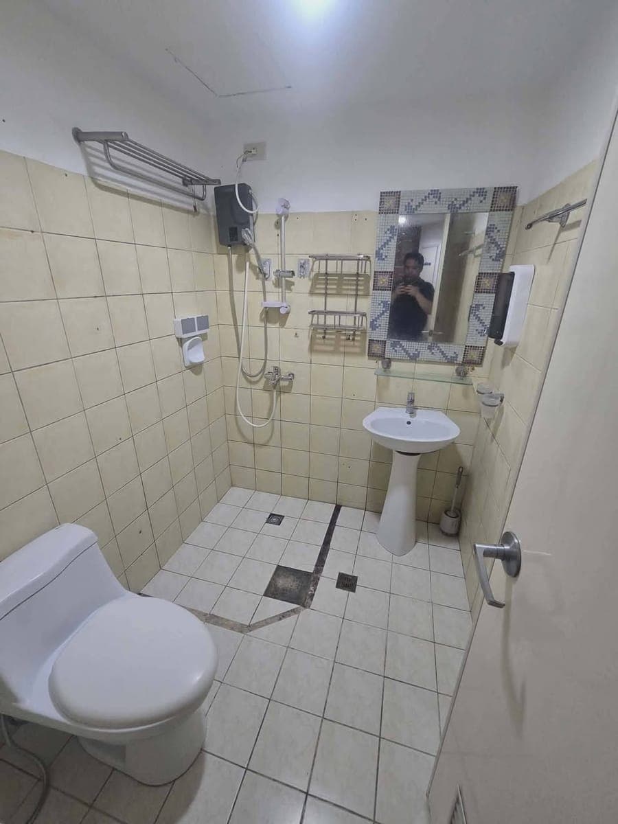 CONDO FOR RENT - photo 4