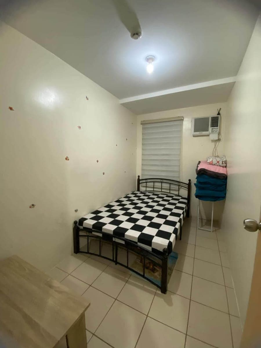 FOR RENT:CONDO SHARING SOLO ROOM PREFER SOLO FEMALE OR COUPLE - photo 1