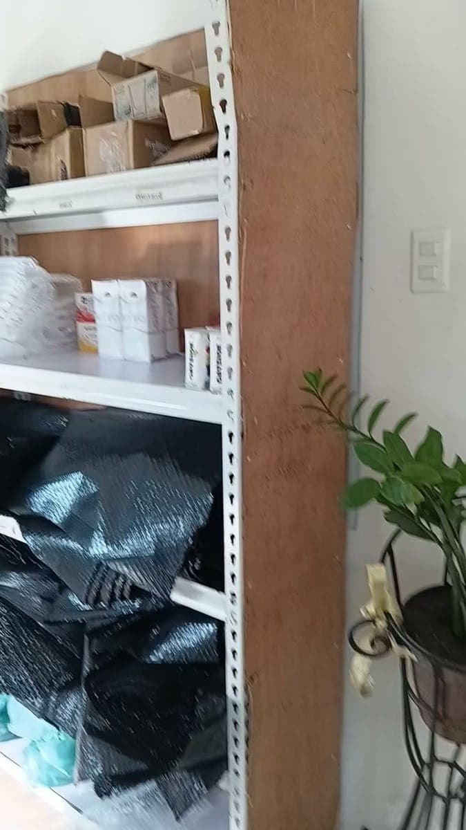 🏪 7.5 SQM SMALL SPACE FOR RENT — TUNASAN, MUNTINLUPA | ₱7,000/MO - photo 1