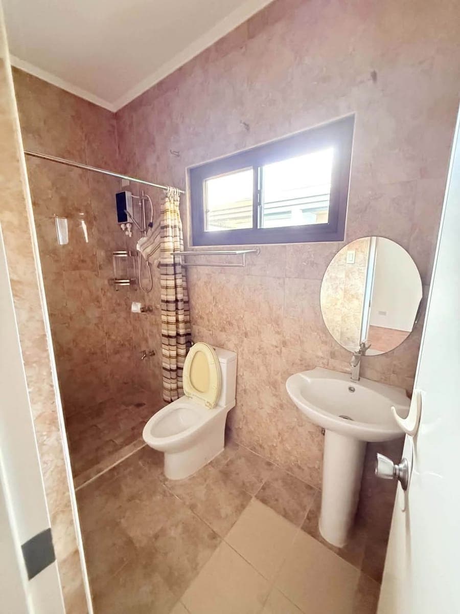 🏡 4BR SEMI-FURNISHED HOUSE FOR RENT - photo 1