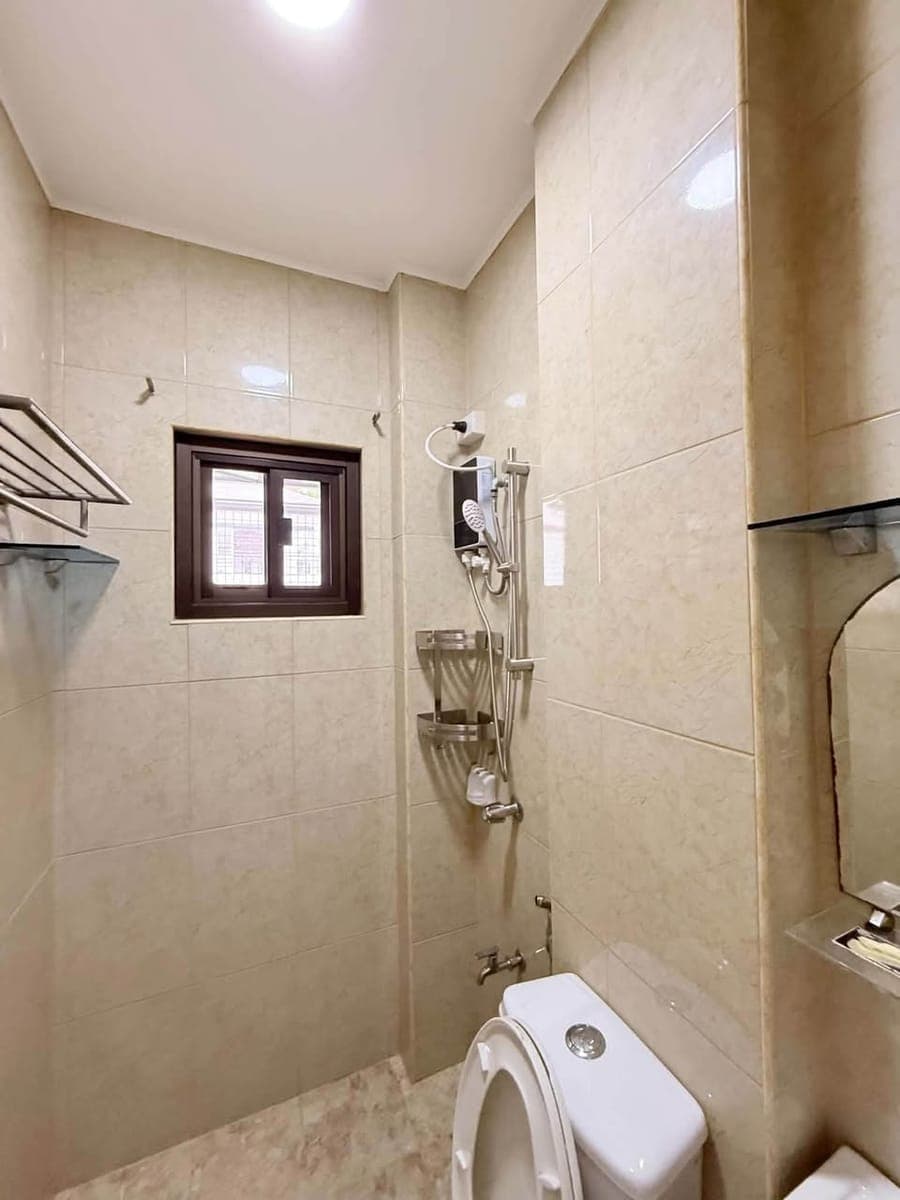 🏡 4BR SEMI-FURNISHED HOUSE FOR RENT - photo 4