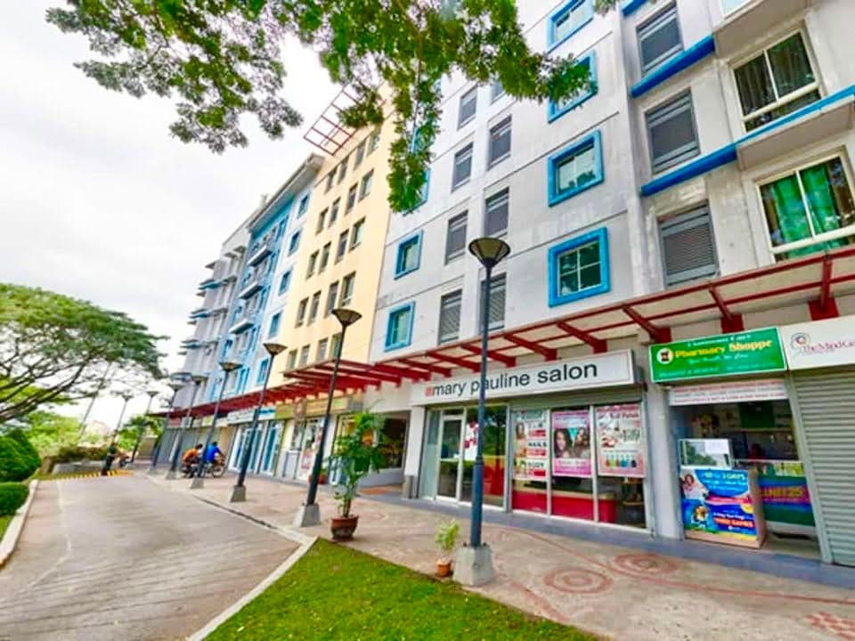 One of the Biggest 1BR Layouts at Scandia Suites, South Forbes for RENT - photo 5