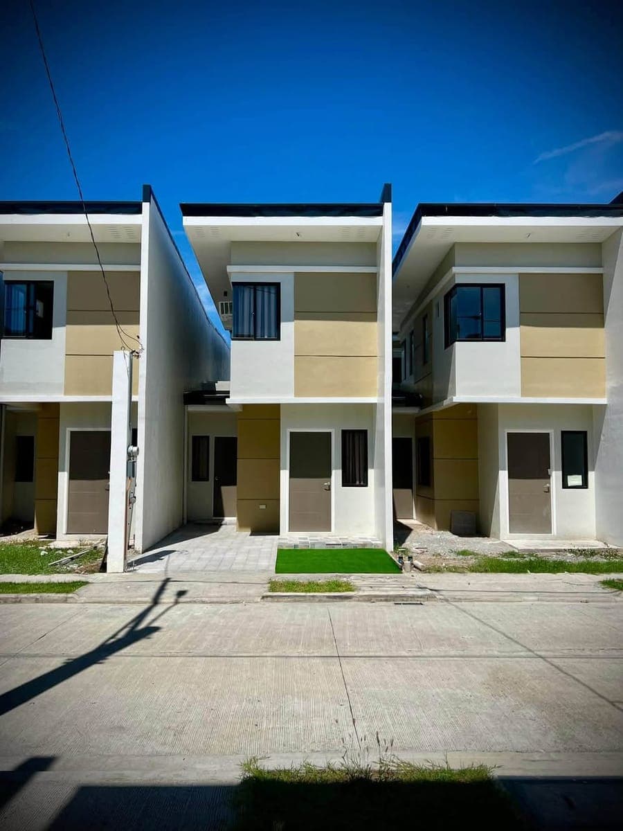 🏡 Brand New Furnished Townhouse for Rent at The Granary, Biñan! 🏡 - photo 1
