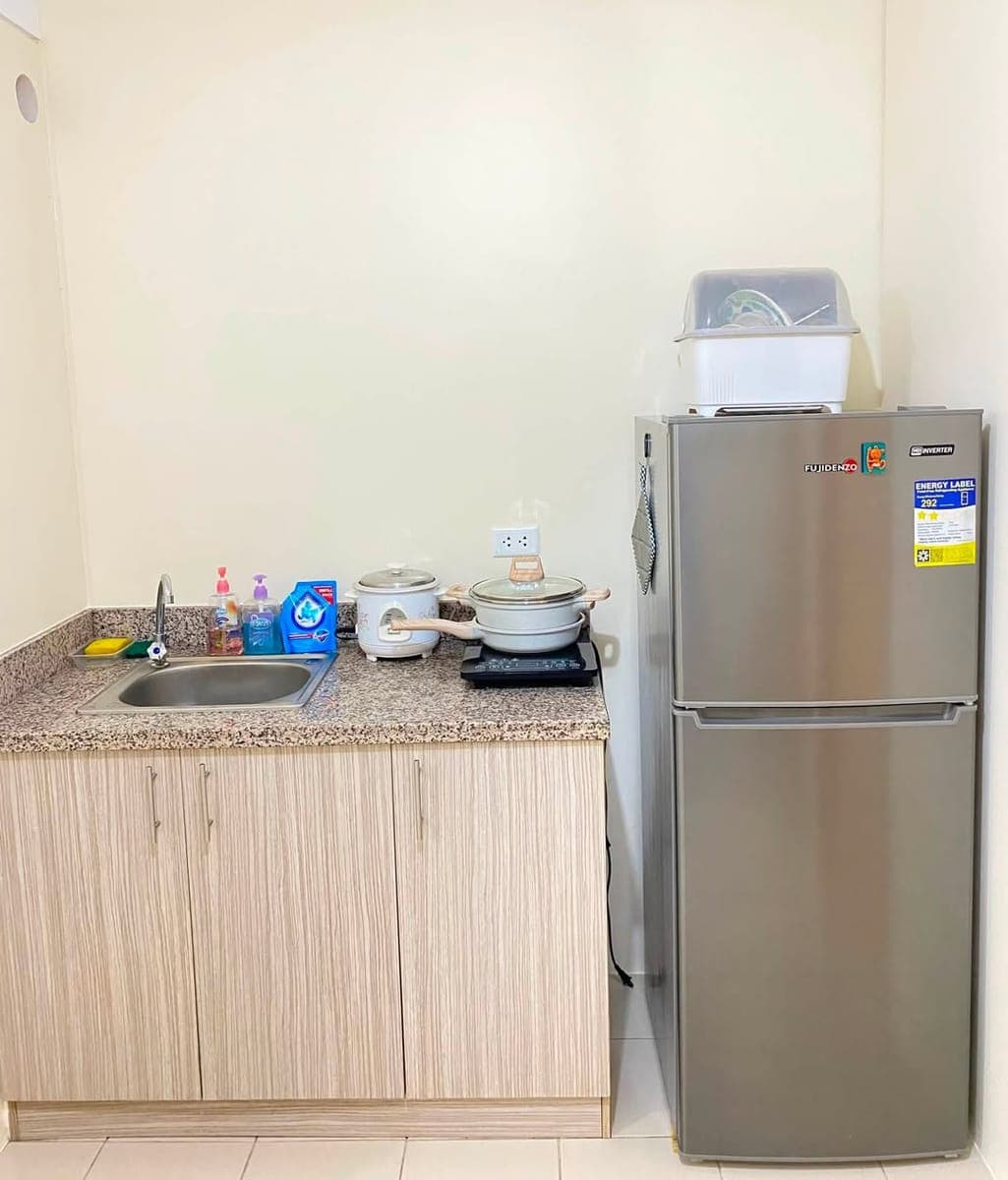 📣 Looking for 2 FEMALE TENANTS - only P4,800 per month per pax (shared bedroom w/ 1 current tenant) - photo 5