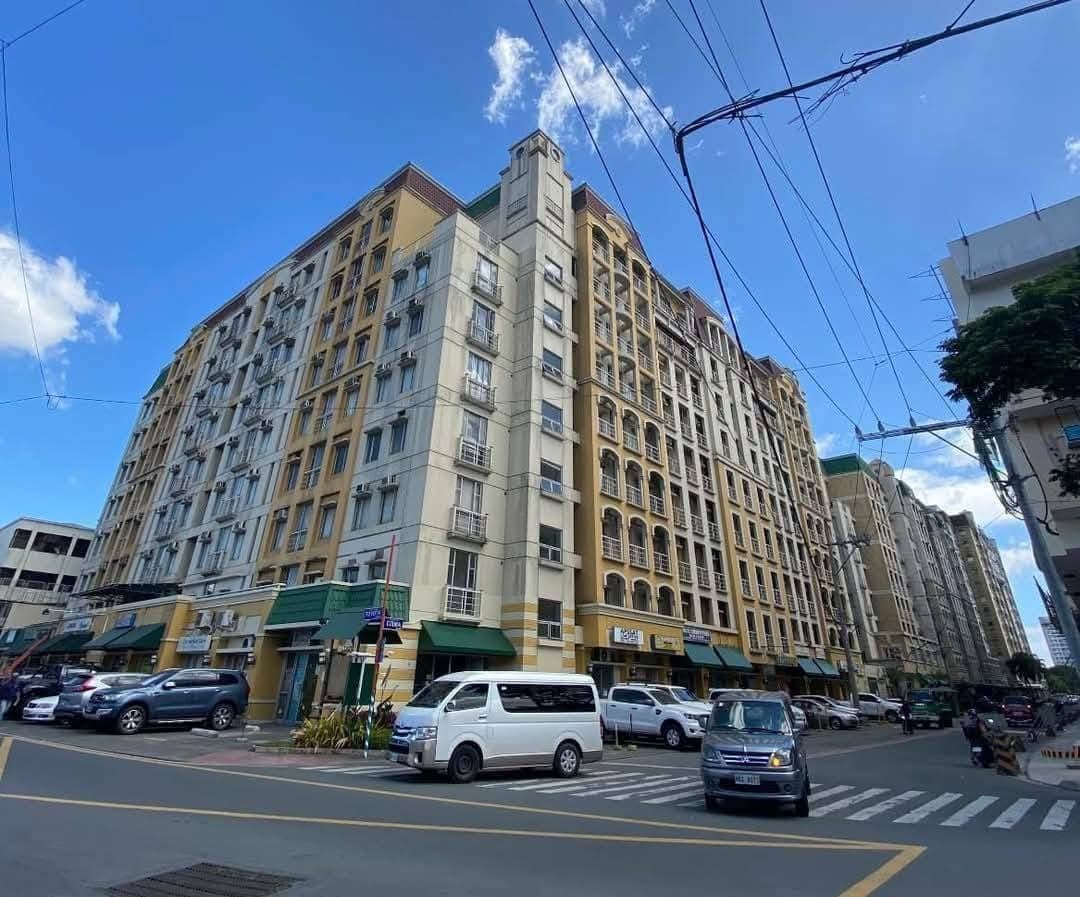 CONDO FOR RENT - photo 2