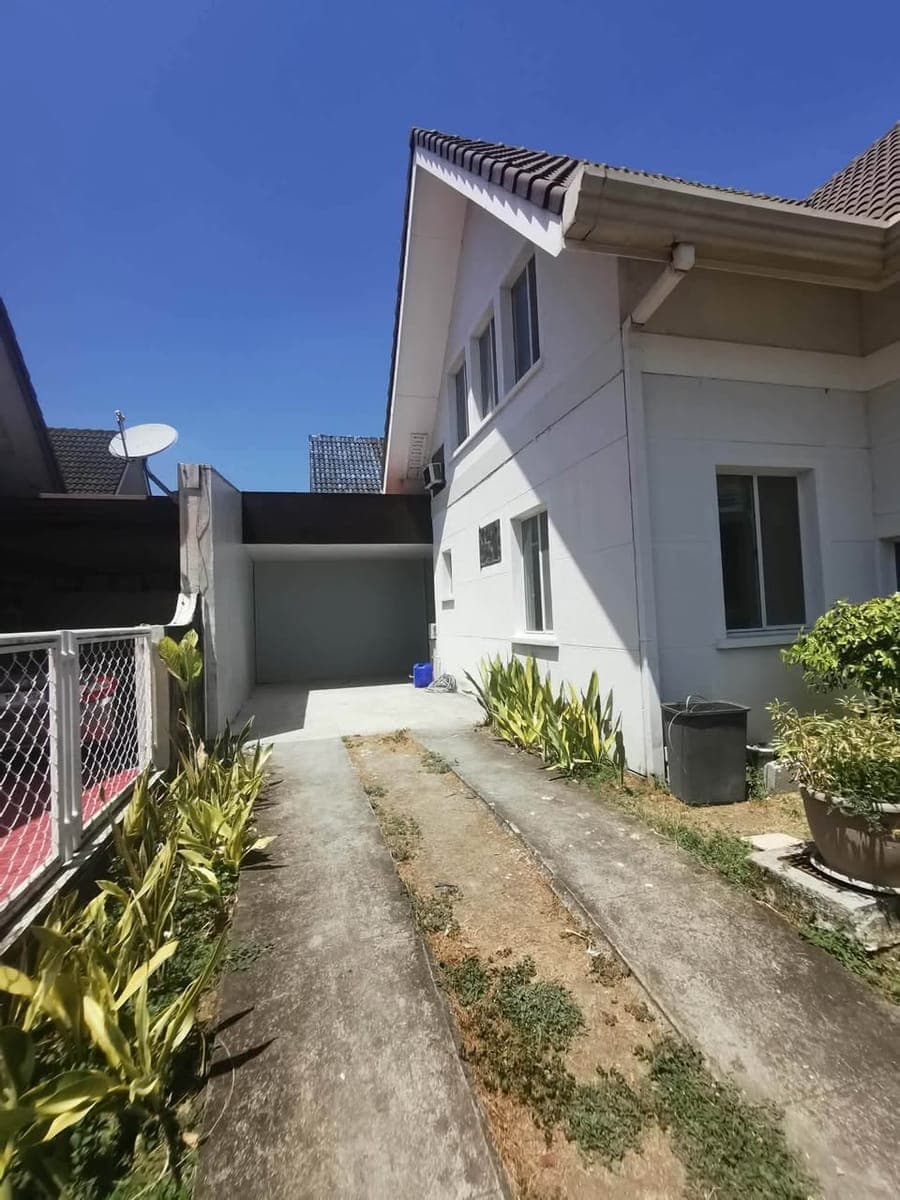 AVAILABLE FOR RENT 4BR Semi-furnished house for rent in a gated village in Santa Rosa, Laguna. Php 4... - photo 3