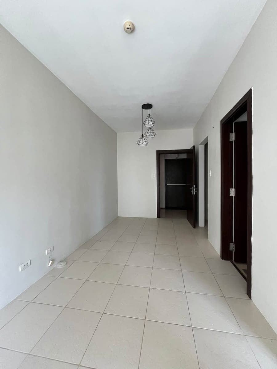 For Rent - photo 1
